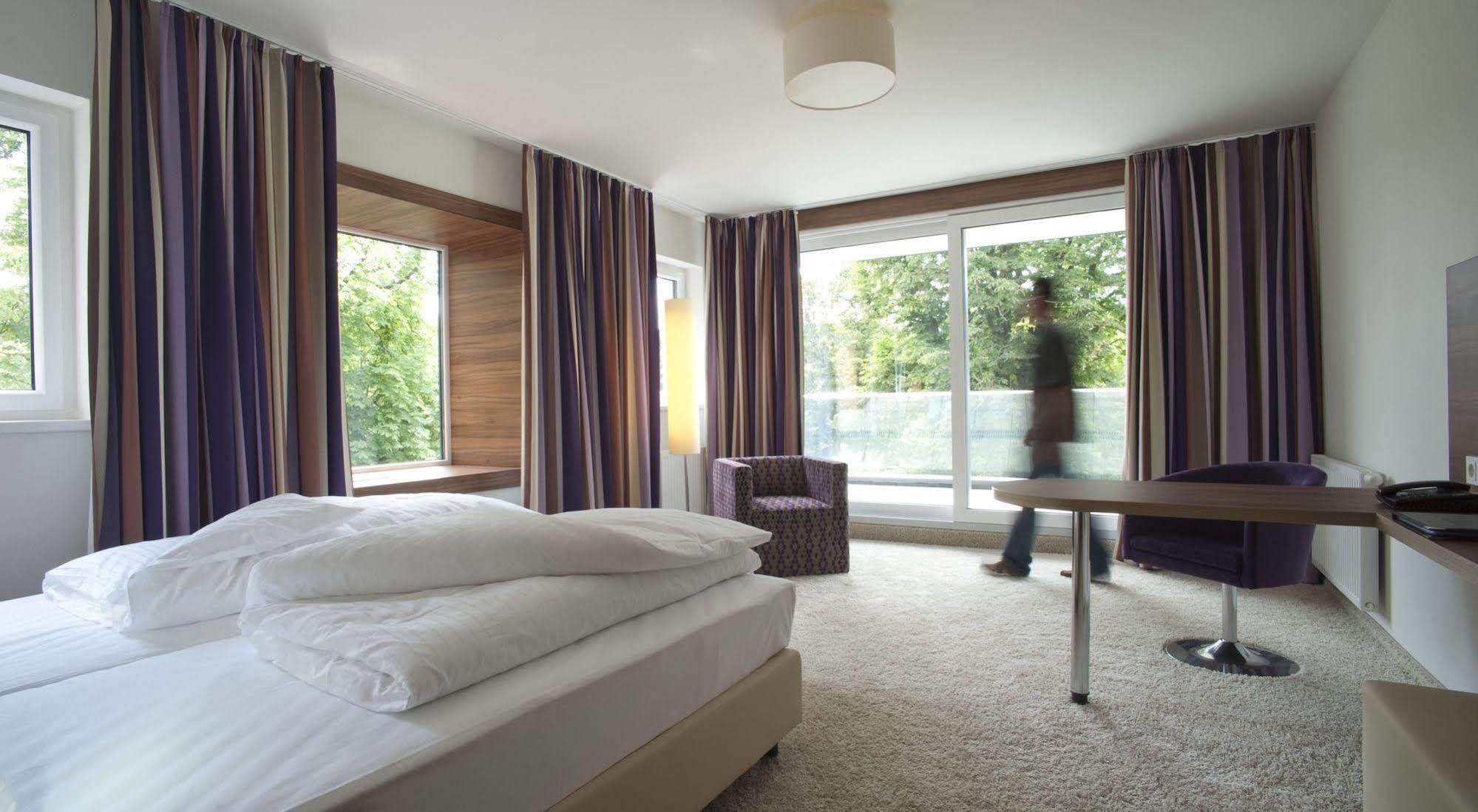 Cityhotel D&C St.Poelten Sankt Polten Bagian luar foto